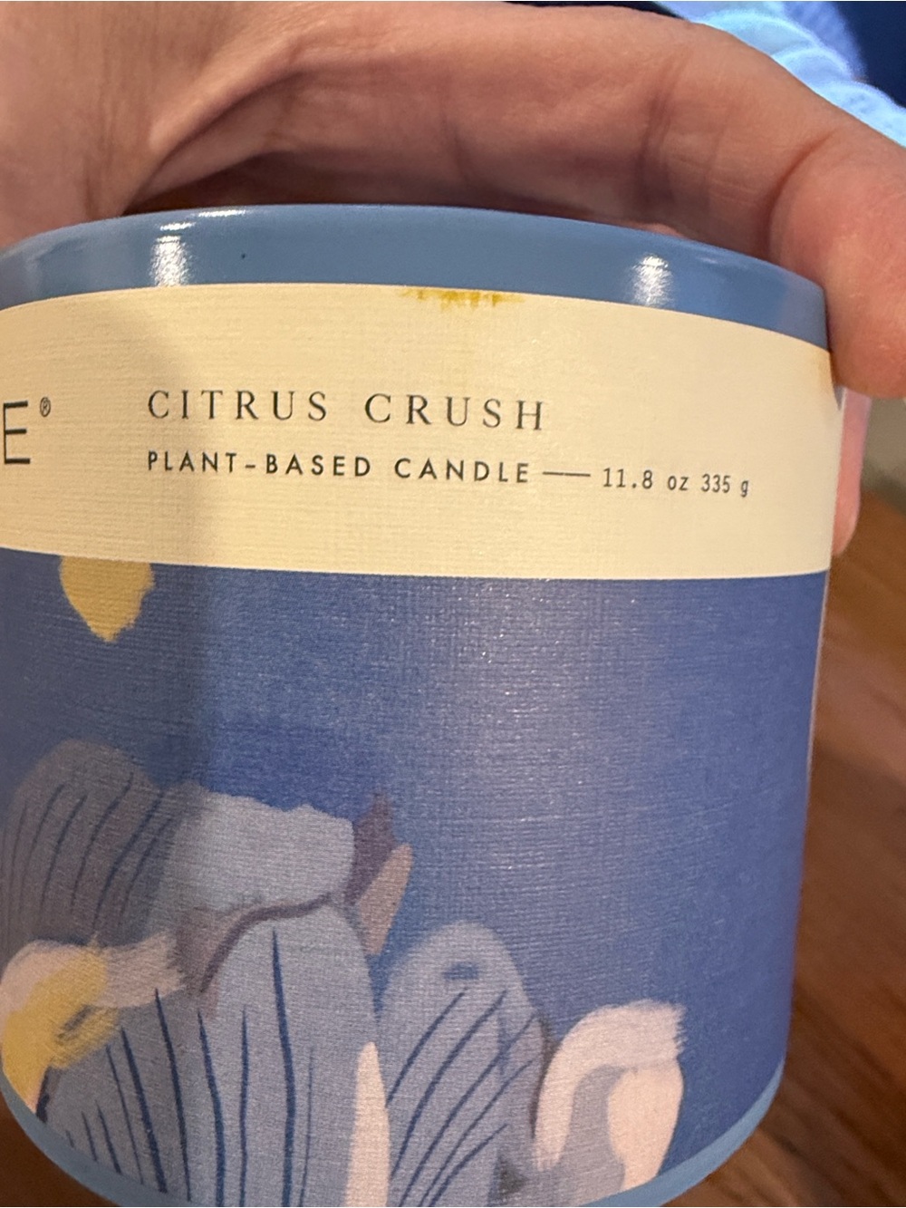 Illume Citrus Crush Voluspa Blue Floral Decorative Candle Demi Tin and Top - Picture 5 of 8